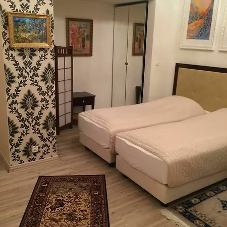 Clicktheflat Palace Of Culture Art Apartman *